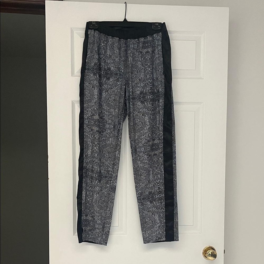 Lululemon Rise and shine Trouser